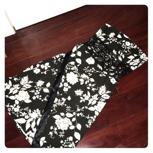 Le chateau sleeveless midi floral dress